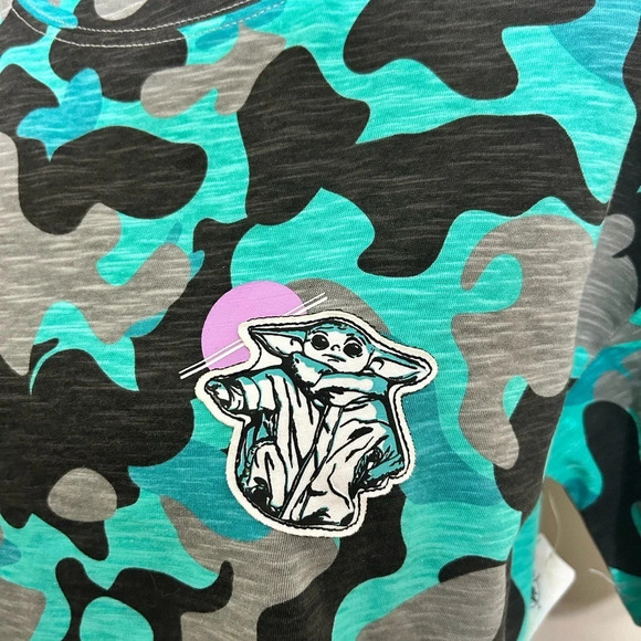 Disney Grogu Mandalorian Star Wars Crop Top NWT - Picture 3 of 7